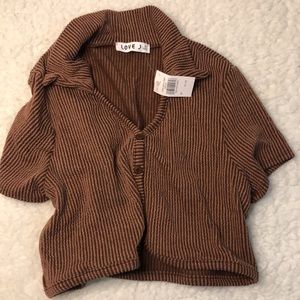 NEW! MOCHA COLLARED CROP TOP